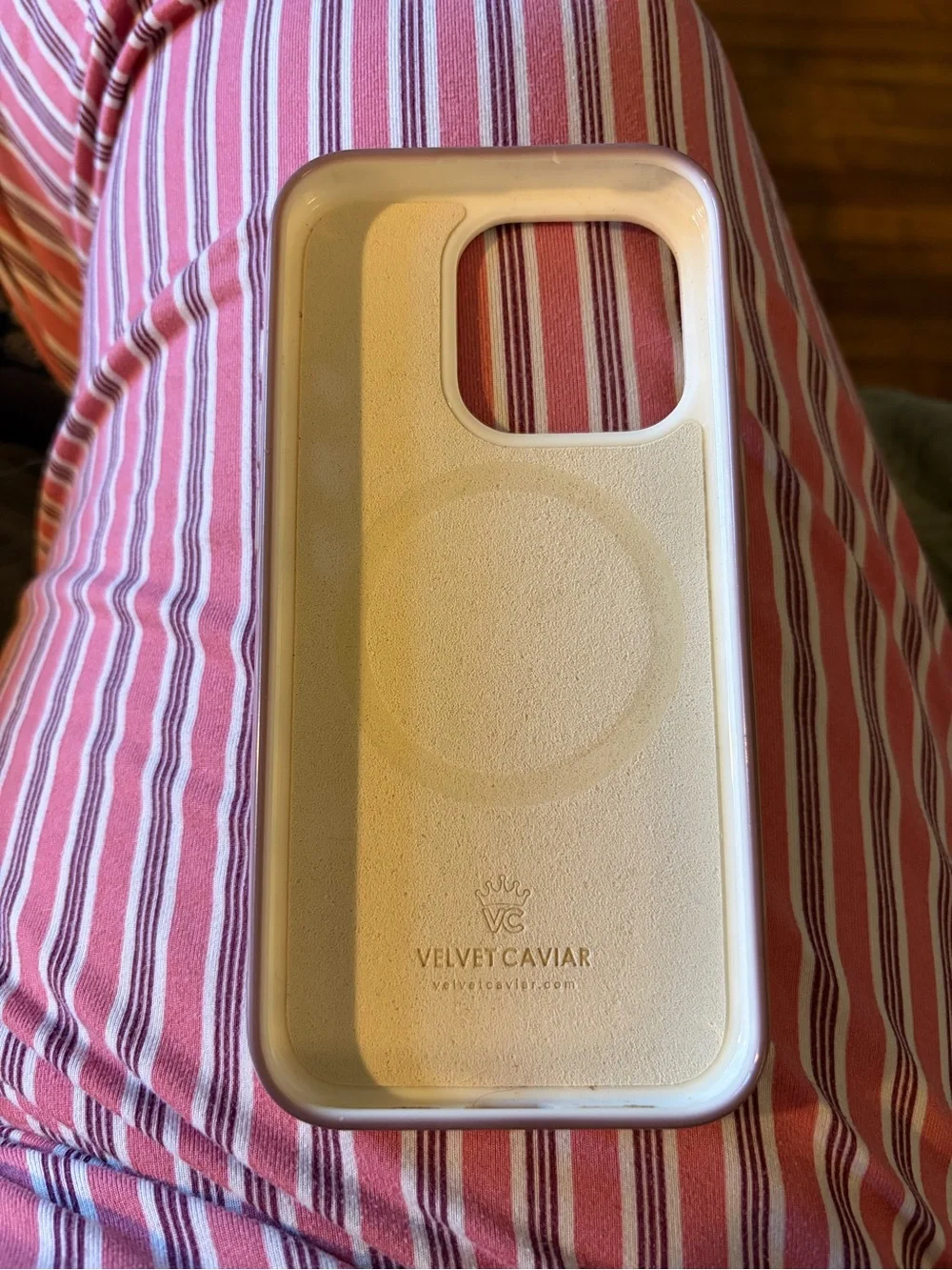 iPhone 15 pro Velvet Caviar Case, “Snoopy Moods”, MagSafe, see photos